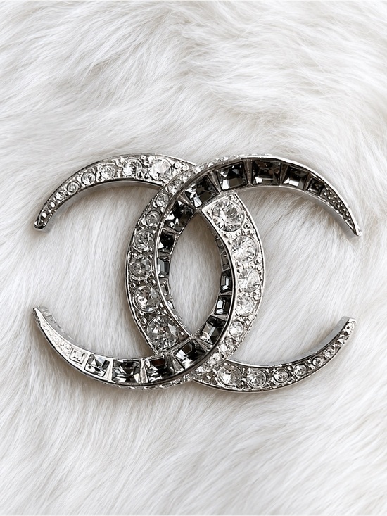 CHANEL Jewelry - CHANEL Baguette Crystal Dubai CC Brooch Silver